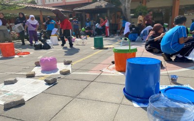 Kegiatan Kokurikuler: Kreatif Mengolah Barang Bekas Menjadi Barang Bermanfaat
